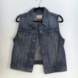 Levi's denim vest